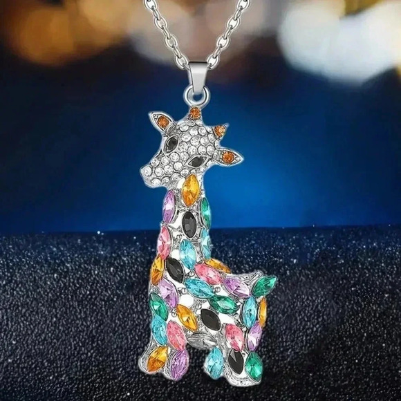 Colorful Giraffe Pendant Rhinestone Silvertoned Necklace - Picture 4 of 4